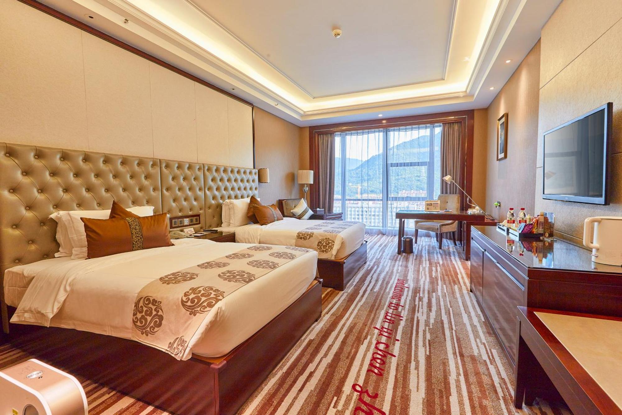 Wyndham Grand Plaza Royale Chenzhou Hotel Exterior photo